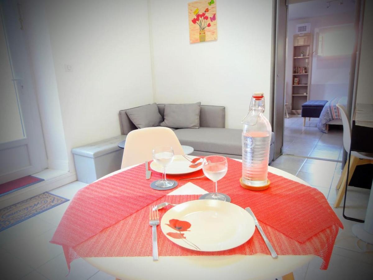 Au Petit Marcadal **sanctuaires, hôpital, gare** Apartment Lourdes Bagian luar foto